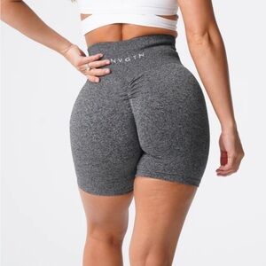 NVGTN Women’s High-Waist Scrunch Bike Shorts - Grey